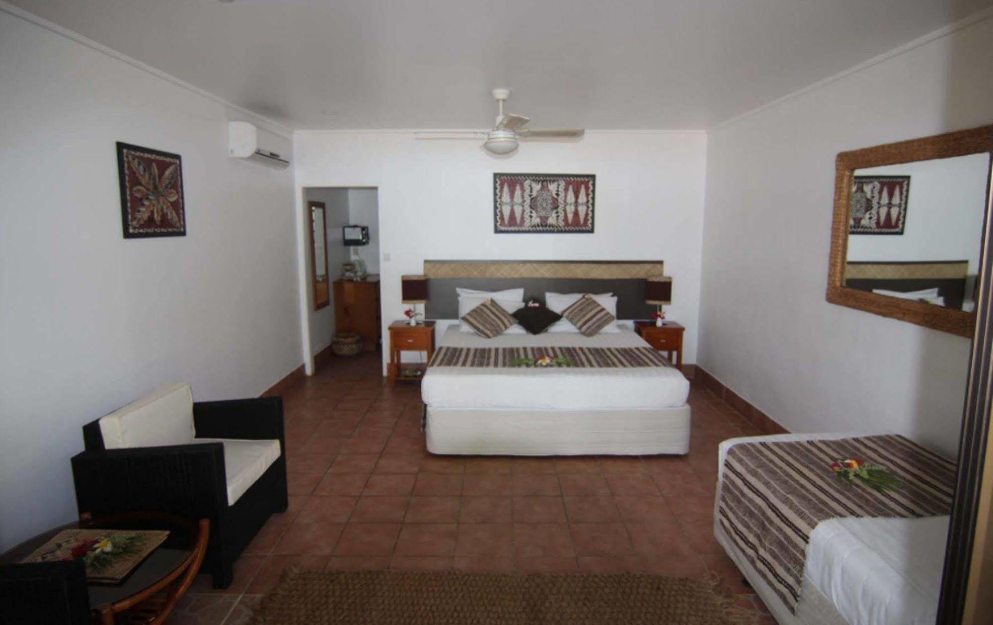 Tongan Beach Resort Utungake Esterno foto