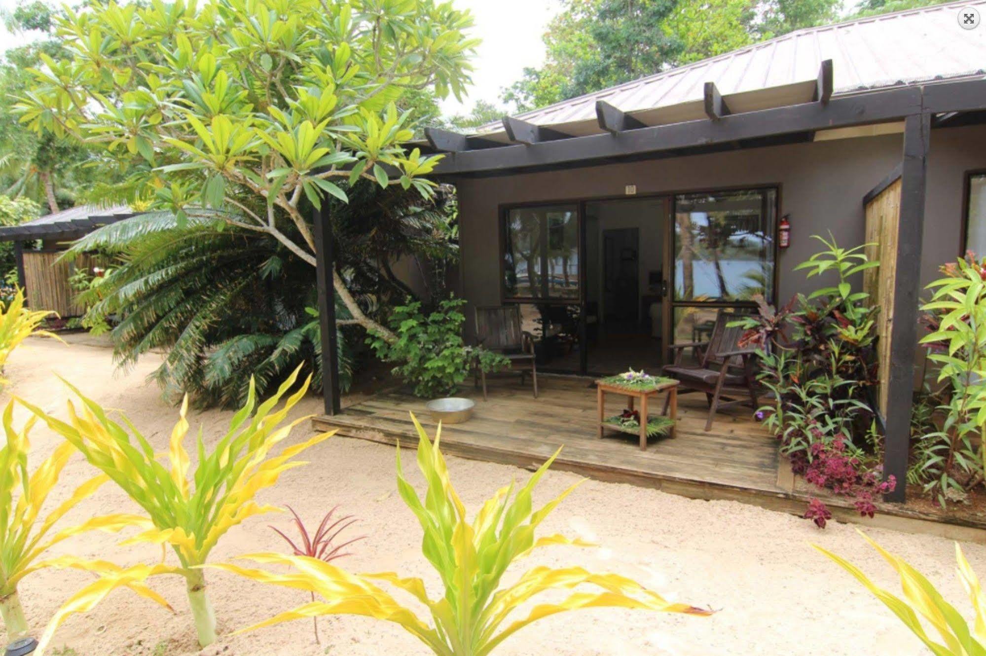 Tongan Beach Resort Utungake Esterno foto